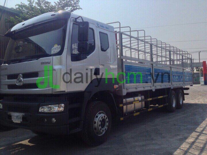 Xe tải Chenglong 4 chân 17T9 thùng mui bạt inox