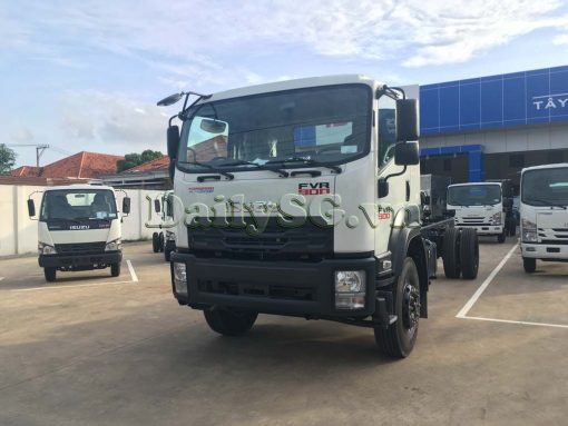 Tổng thể cabin Xe tải Isuzu 8 tấn FVR Euro 4 FVR 900 thùng dài xe chính hãng Isuzu Vietnam