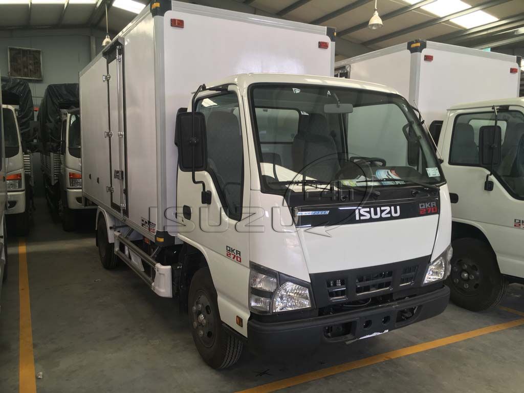 Xe tải Isuzu 1T9 QKR 270 thùng kín composite bảo ôn