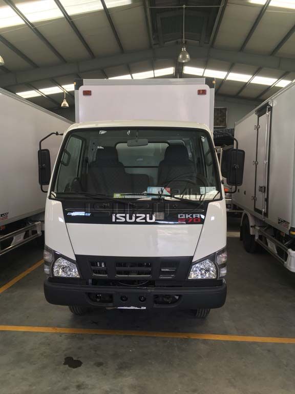 Xe tải Isuzu 1T9 QKR 270 thùng kín composite bảo ôn