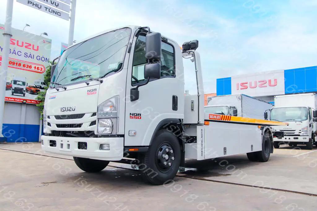 Phía trước xe cứu hộ/ xe chở xe ô tô Isuzu NQR 550 5 Tấn