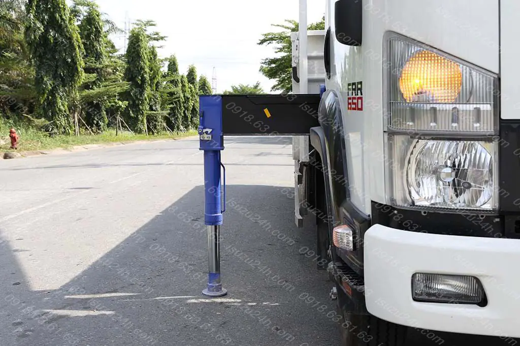 Chân tú cẩu Tadano ZE300