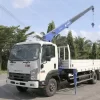 xe cẩu 3T có tầm vươn lớn, chân cẩu rộng
