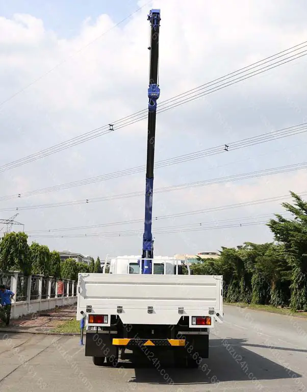 Xe cẩu Isuzu FRR650 có tầm vươn cao