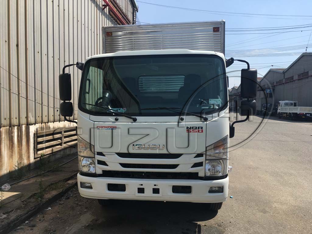 Xe Tải Isuzu 5 Tấn Bửng Nâng NQR550 Thùng Kín Inox Giá Tốt - Ảnh 4