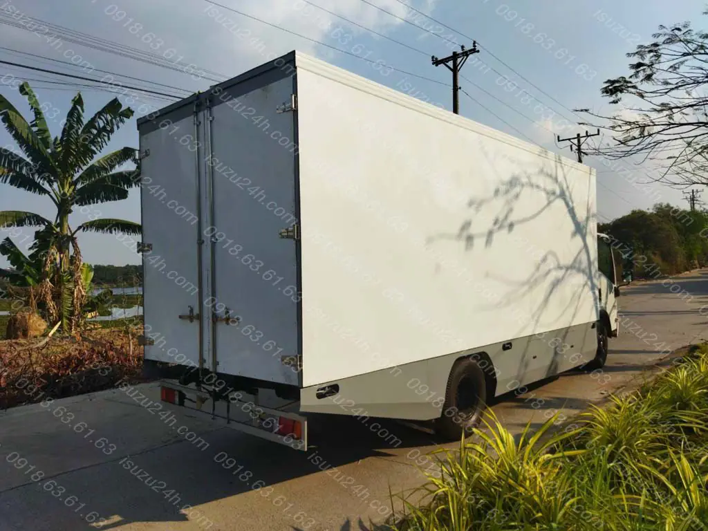 Xe cứu hộ sàn trượt giấu kín Isuzu NQR 550