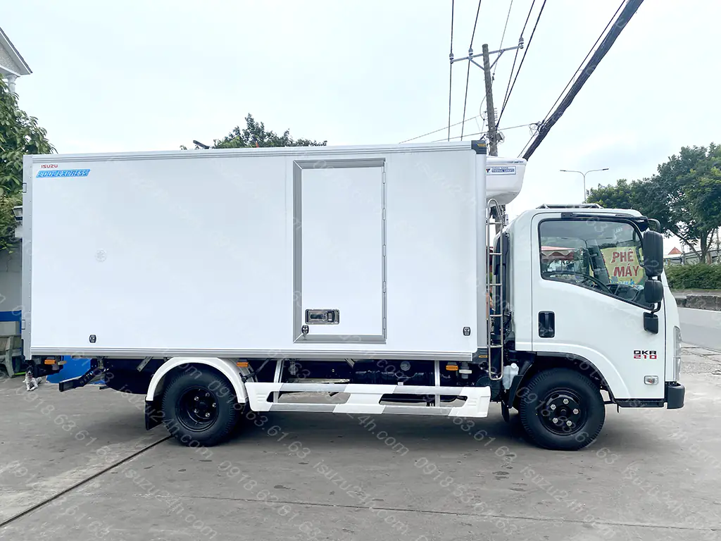 Cửa hông xe tải đông lạnh Isuzu QKR 210 270 thùng lạnh Quyền Auto 1T9