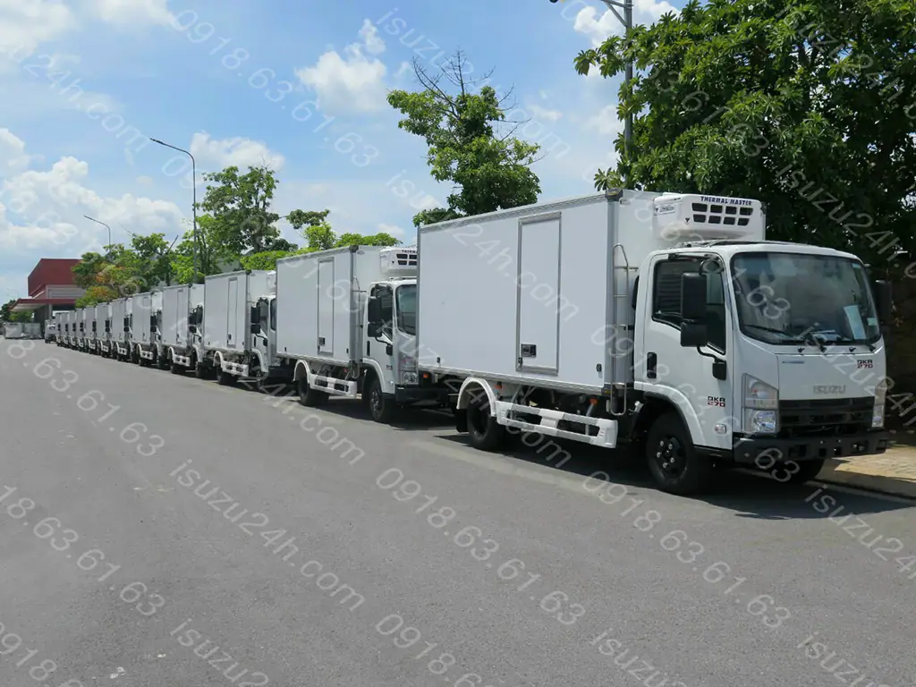 Đội xe đông lạnh 1T9 Isuzu QKR Quyền Auto