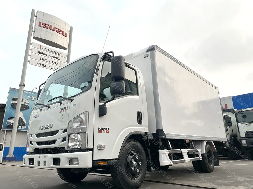 Xe tải Isuzu NMR310 thùng kín vách composite full inox