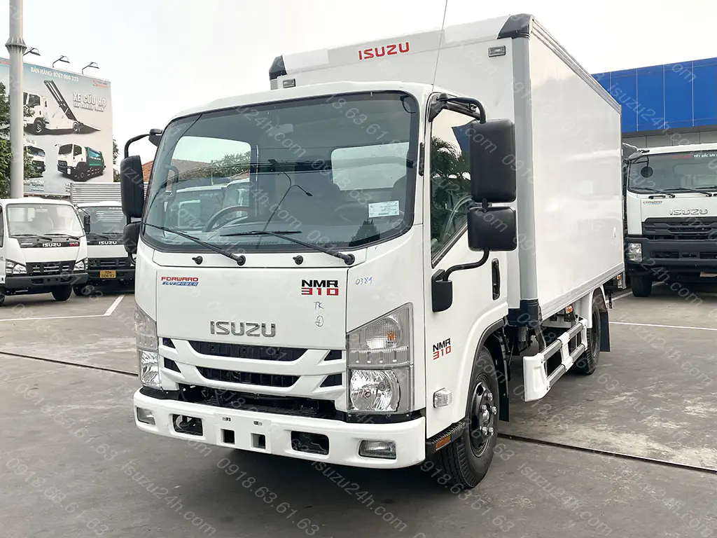 Xe tải Isuzu NMR310 thùng kín composite