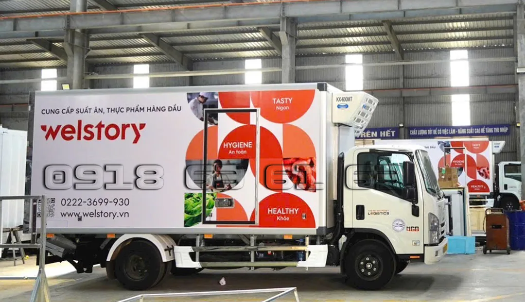 Xe tải thùng đông lạnh bửng nâng 3.5 tấn Isuzu NPR400