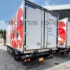 Phía sau thugnf đông lạnh bửng bửng nâng